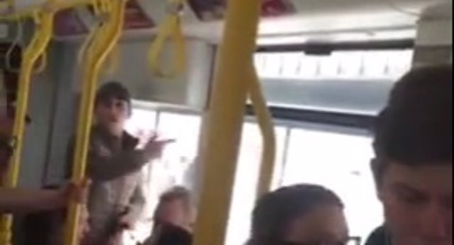 Ataque racista en un tren en Manchester