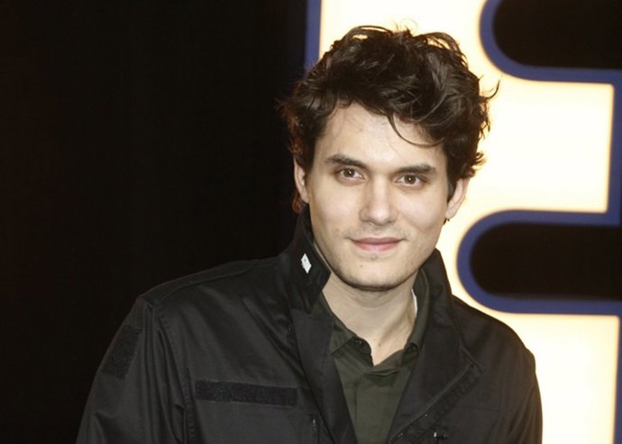 El músico está dispuesto a encontrar novia tras romper con Katty Perry