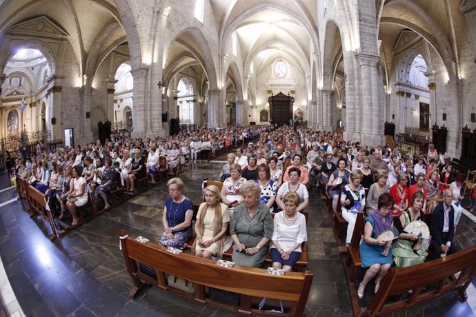 Las centenares de asociadas han asistido a una misa de Esteban Escudero