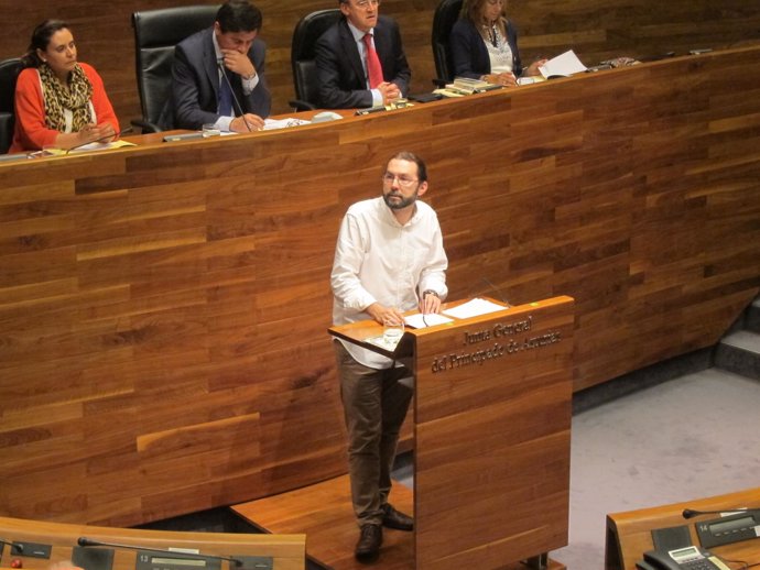 Emilio León, candidato de Podemos a la Presidencia, debate de elección