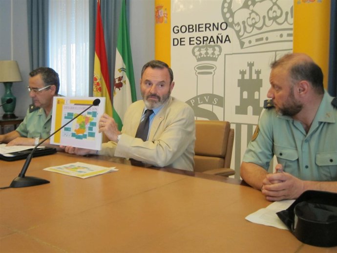 Lillo enseñando el mapa de las provincias implicadas en Picar2