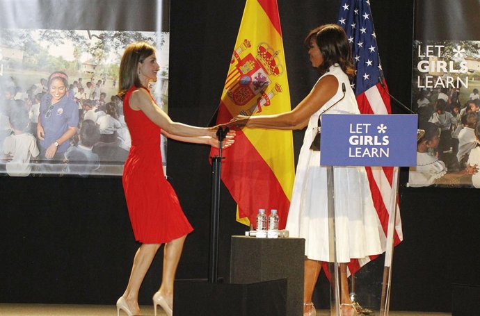 REINA LETIZIA Y MICHELLE OBAMA