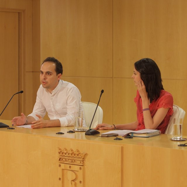 José Manuel Calvo y Rita Maestre en rueda de prensa