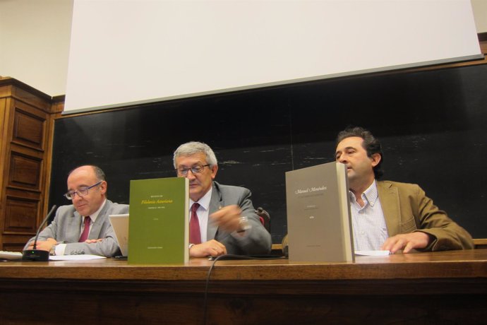 Por la izquierda, Gómez, García y Viejo, durante la presentación. 