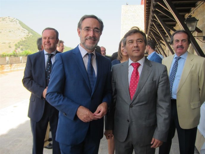Felipe López y Francisco Carmona en la asamblea de Fadeco
