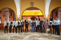 Andrea Bocelli asiste al espectáculo de la Real Escuela Ecuestre en Jerez