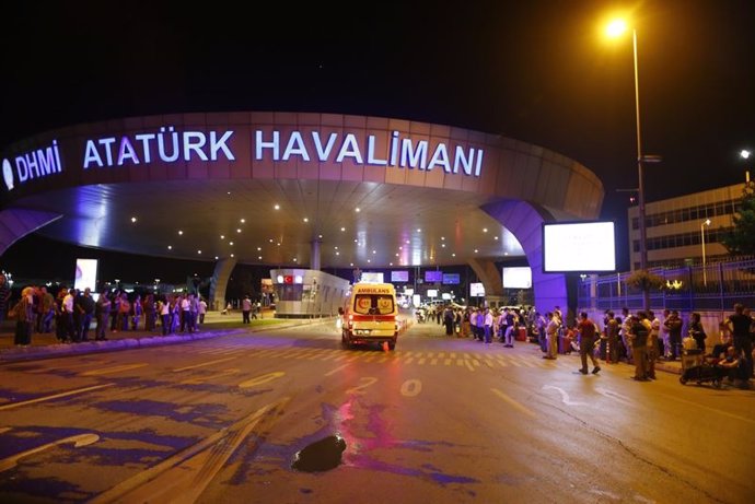 Atentados en el aeropuerto Ataturk de Estambul