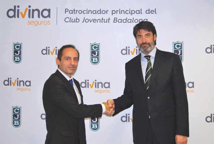 Jordi Villacampa, en la firma del acuerdo con Divina Pastora como patrocinador
