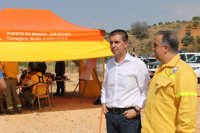 El presidente de la Diputación de Albacete confía en que el fuego de Liétor se logre perimetrar este viernes
