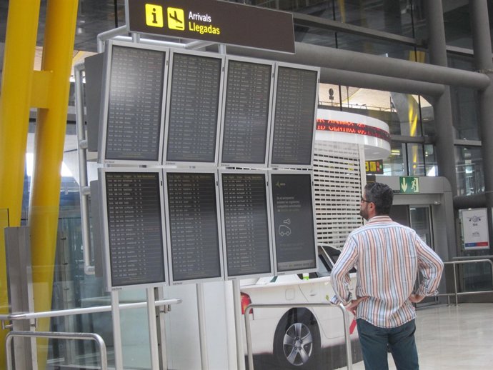 Casi 3 millones de pasajeros inician sus vacaciones de verano