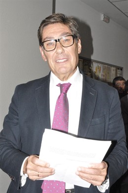  Arturo Aliaga