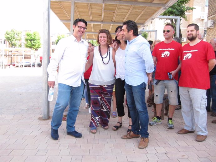 García, Doblas, Pernichi y Del Castillo en la Plaza de la Unidad