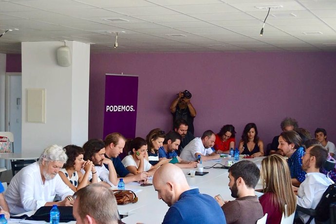 Reunión de Unidos Podemos y las confluencias en Madrid