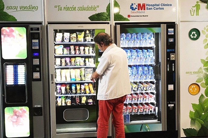 Máquina expendedora con comida saludable del Hospital Clínico San Carlos