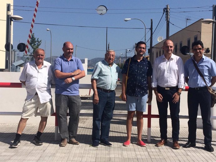 Govern y Ajuntament visitan el barrio de Verge de Lluc