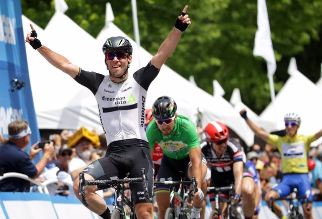 Mark Cavendish vence la primera etapa del Tour de Francia 2016