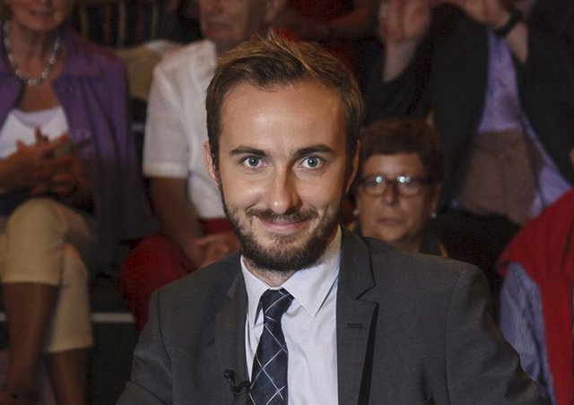 El cómico Jan Boehmermann, responsable del poema ofensivo para Erdogan
