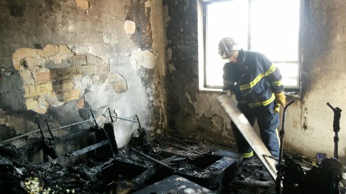 Incendio de vivienda en Cádiz