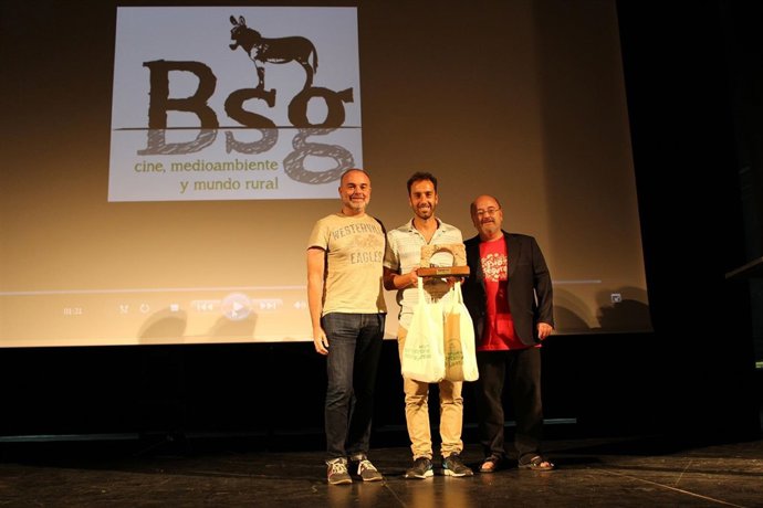 Manuel Valcárcel recoge el premio del Festival de Cine Biosegura por 'Tempo'