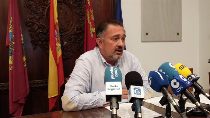 El Ayuntamiento Cede A Los Regantes De Las Pedanías Altas Entre 10 Y 15.000 Metr