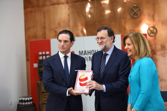 Rajoy entrega el sello a Mahou