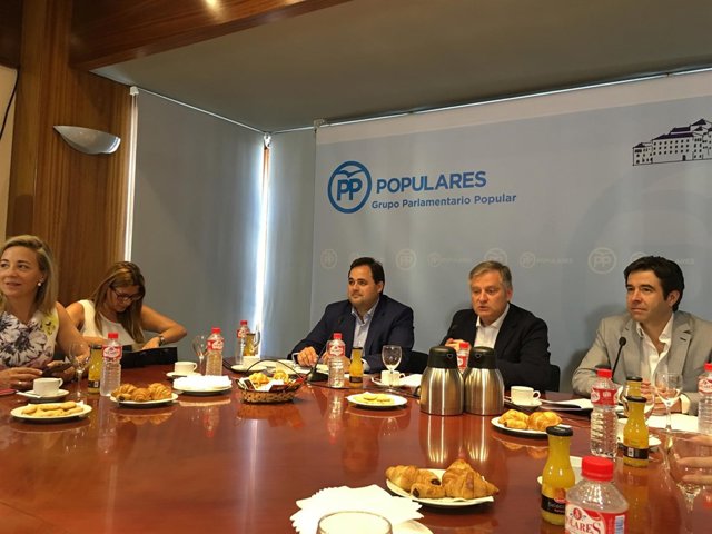 Desayuno informativo del PP