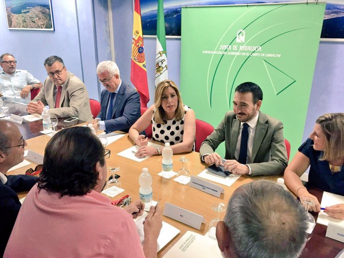 Susana Díaz reunida con el grupo de cooperación transfronterizo