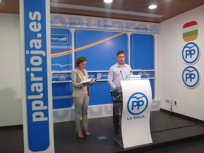 Gamarra y Pérez Pastor en la rueda de prensa