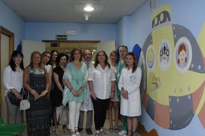 Luna (centro) en el Reina Sofía