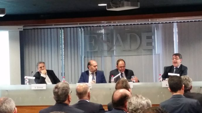 El director de la Oficina Económica de Moncloa, Álvaro Nadal, en jornadas ESADE