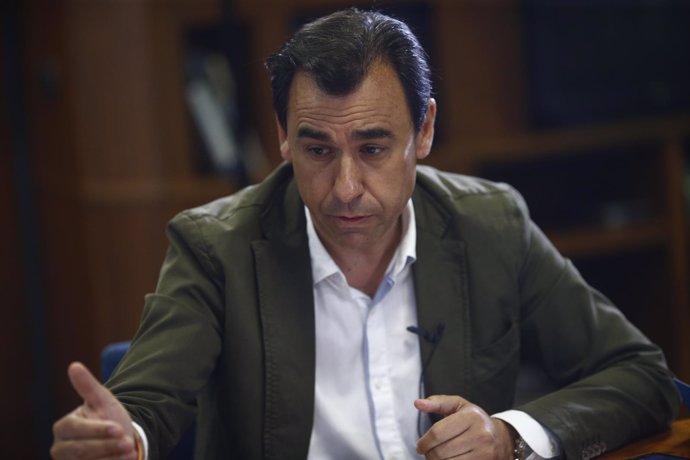 El vicesecretario del PP Martínez- Maíllo participa en un debate