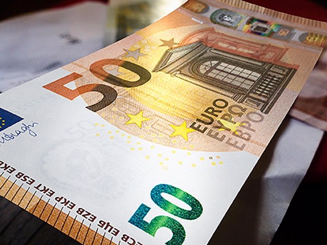 Detenidos dos hombres en Ibiza por distribuir billetes falsos de 50 euros