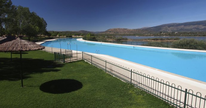 Piscina de Riosequillo