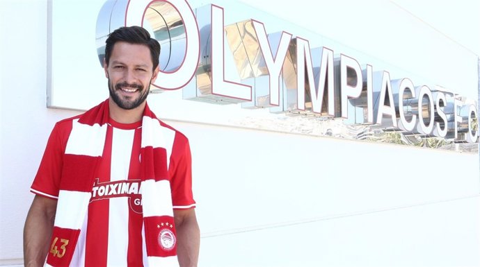 De la Bella firma con la Real Sociedad