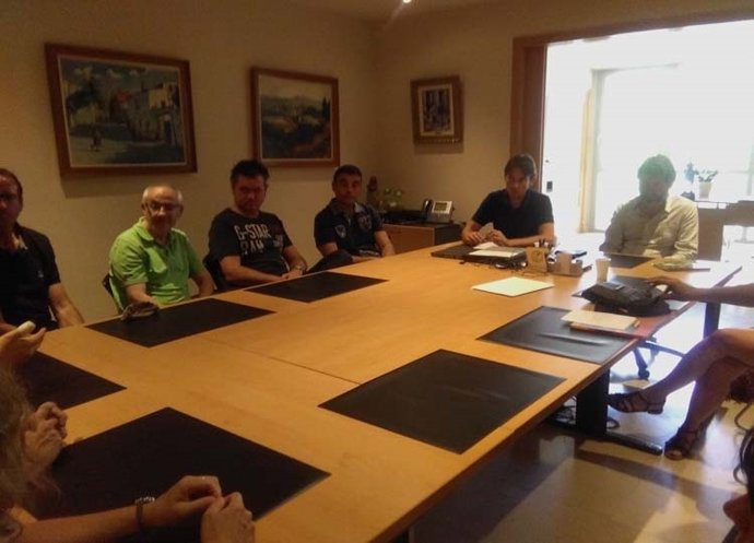 La reunión del Ayuntamiento de Sant Quirze con trabajadores del centro 