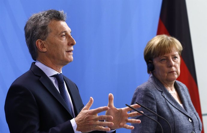 El presidente argentino, Mauricio Macri, y la canciller alemana, Angela Merkel