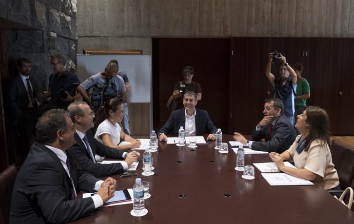 Reunión del Gobierno de Canarias con el G4