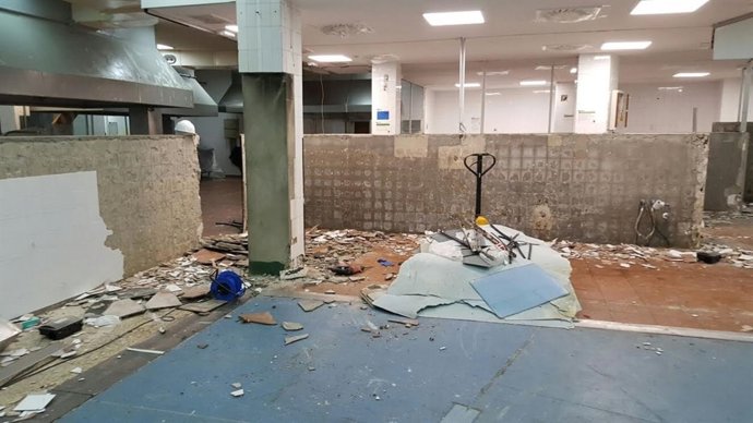 El Hospital Virgen Macarena inicia las obras de mejora integral de su cocina. 