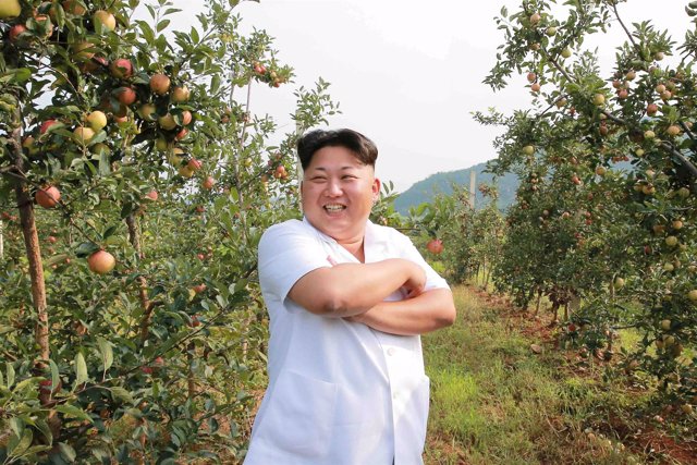 Kim Jong Un visita una plantación en Corea del Norte