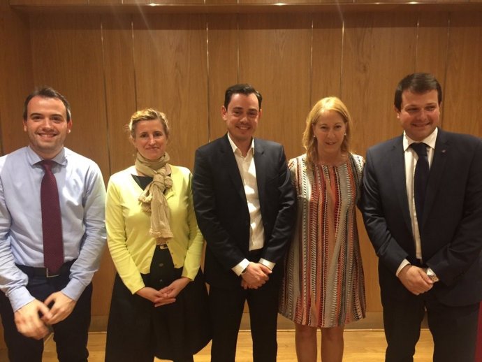 Reunión de líderes de Llibergència con la consellera Neus Munté