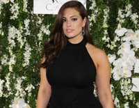 Ashley Graham responde a aquellos que critican su cuerpo: "Estos muslos cuenta una historia de triunfo y coraje"