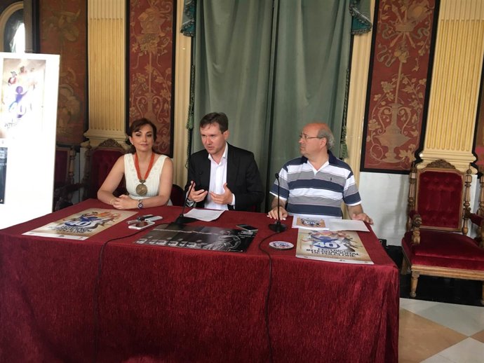 Regina Peñacoba, Javier Lacalle y Miguel Alonso presentan el Festival