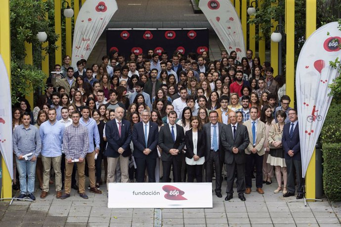  Entrega De Diplomas De Las Becas Fundacion EDP 2015- 2016