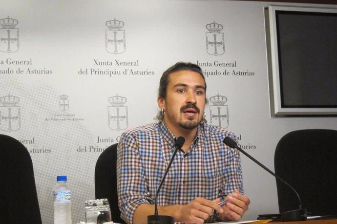 El diputado de la Junta, Andrés Fernández Vilanova (Podemos)