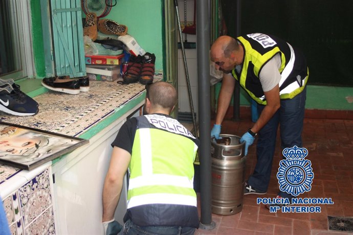 Nota De Prensa Policial 2: "La Policía Nacional Desmantela Una Banda Criminal Es