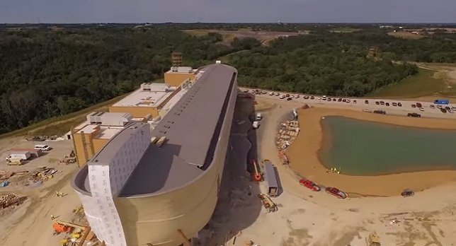 Reproducción del Arca de Noé: Ark Encounter, parque temático en Kentucky