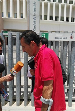 Julián Muñoz a la salida del juicio del caso 'Goldfinger'