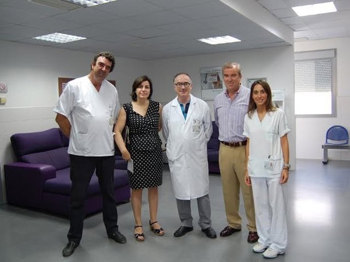 Responsables sanitarios del extremeños visitan el Hospital de Montilla