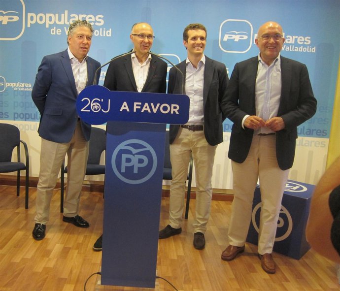 Desde izq, Tomás Burgos, Ramiro R. Medrano, Pablo Casado y Jesús Julio Carnero