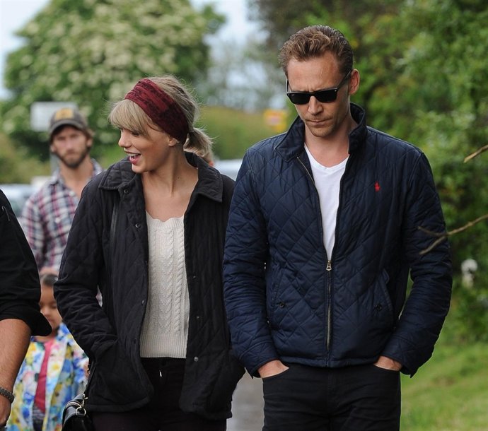 TAYLOR SWIFT Y TOM HIDDLESTON/